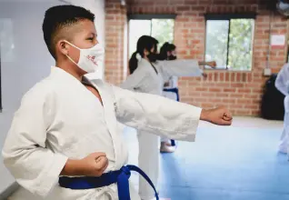 Que tu propósito de año nuevo sea alcanzar tus metas con Educación Comfama