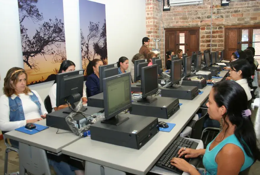 Comfama-historia-ano-2001