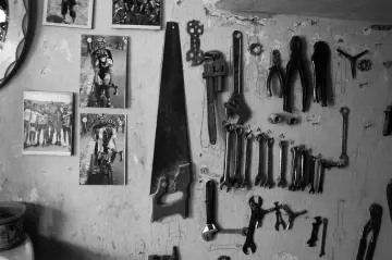 007byron-cronicas-del-barrio-juan-jose-henao