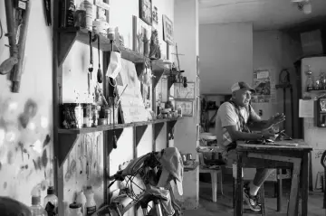 002byron-cronicas-del-barrio-juan-jose-henao