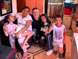 Imagen Historia 13 Un favor a la vez: el poder de los actos voluntarios