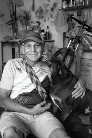 011byron-cronicas-del-barrio-juan-jose-henao