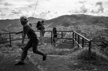 juego-cronica-del-barrio-sara-zuluaga