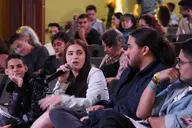 asistentes jovenes y empresarios