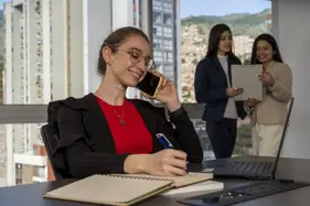 Administrativo - BECAS