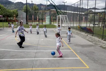 Exploramos el mundo, lo comprendemos y lo transformamos