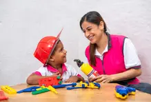 niños y docente del jardin manzanillo
