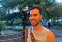 Yeiner López En los ojos del saltamontes hay un poema