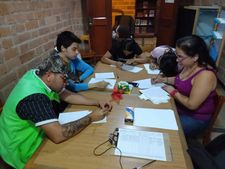 Talleres literarios Comfama grupo escribiendo