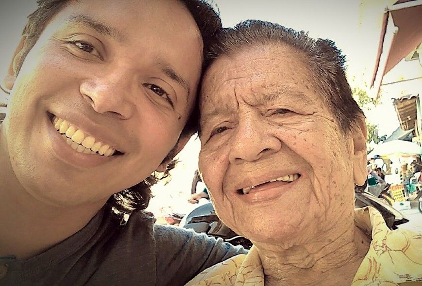 escritor leonardo munoz abuela micaela