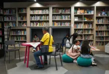 Biblioteca Caldas Foto > 12